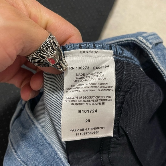 NWT Women’s Size 29 Lee Body Optix Stretchable Jeans With Ripped Leg Opening - Picture 8 of 11